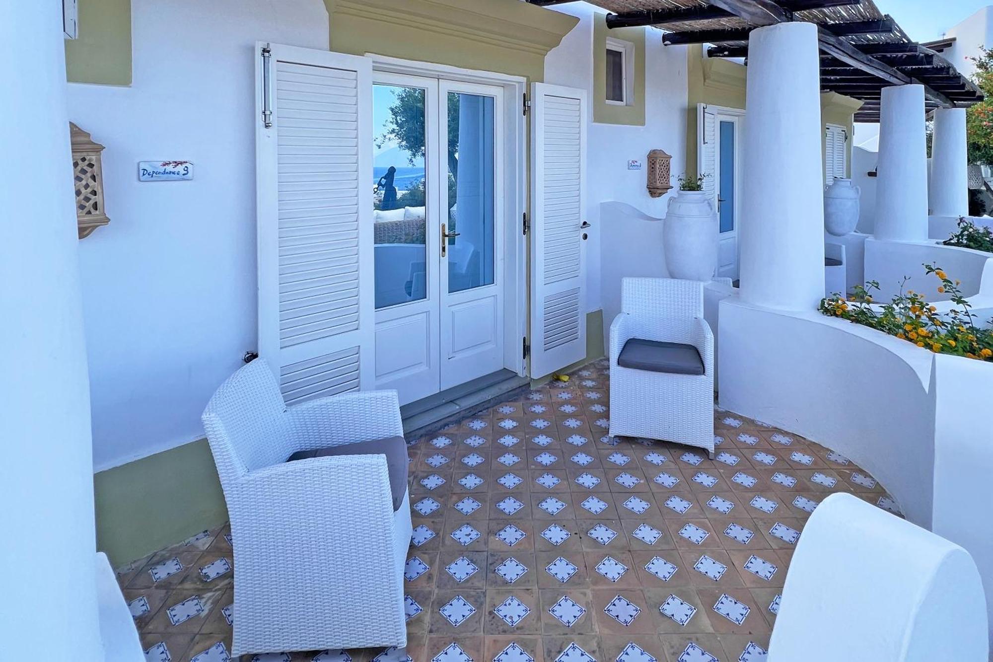 Dependance La Caletta Hotel Panarea Exterior photo