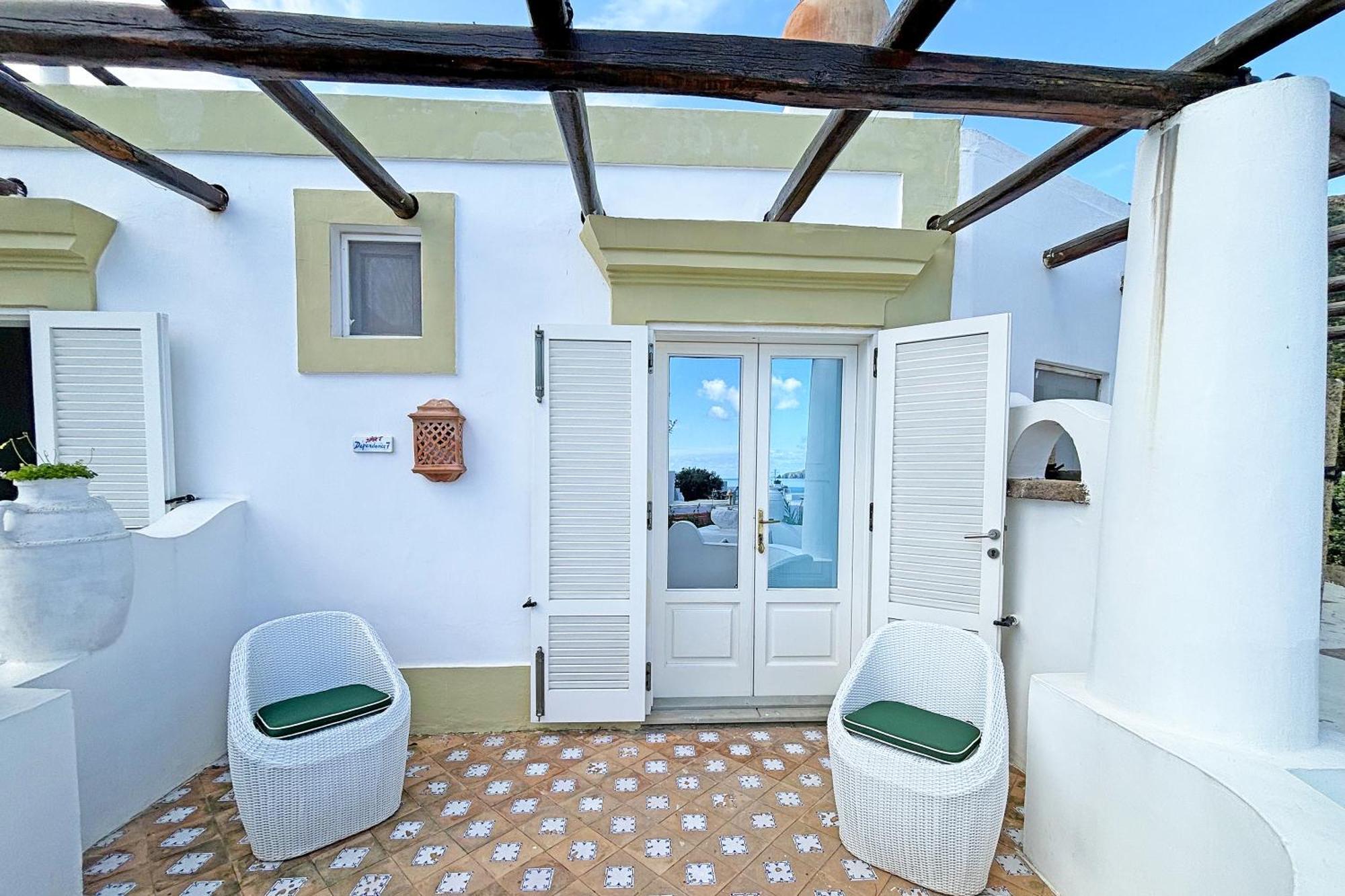 Dependance La Caletta Hotel Panarea Exterior photo